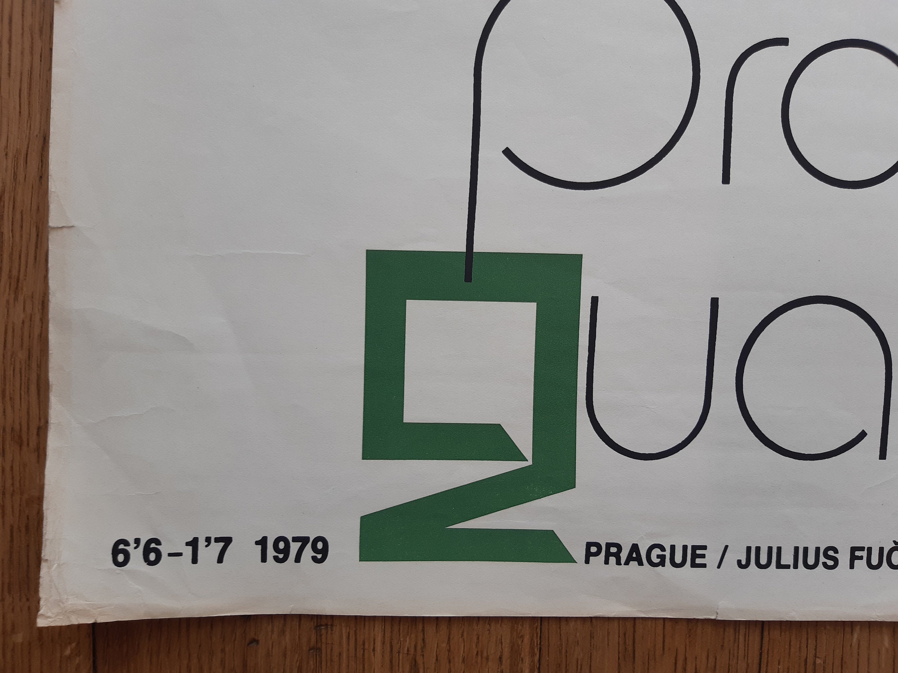 Prager Quadriennale Originalkunstposter – 71,5 cm × 97,5 cm